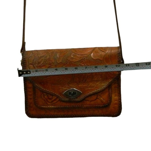 Vintage Tooled Leather Horse Purse Handbag Horse Flower Pattern 70's Clean - Picture 3 of 10